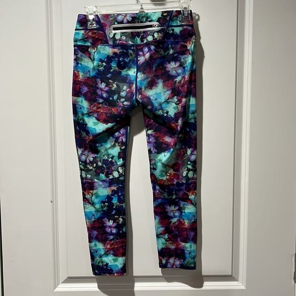 Athleta Floral Fade Sonar Capri Leggings Size X Small - Picture 4 of 7